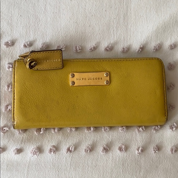 Marc Jacobs Handbags - Marc Jacobs yellow wallet